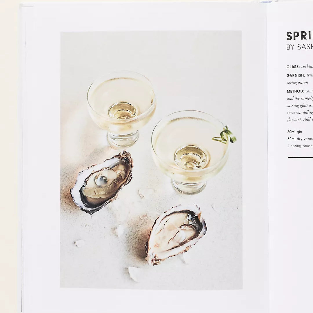 The Martini: The Ultimate Guide to a Cocktail Icon