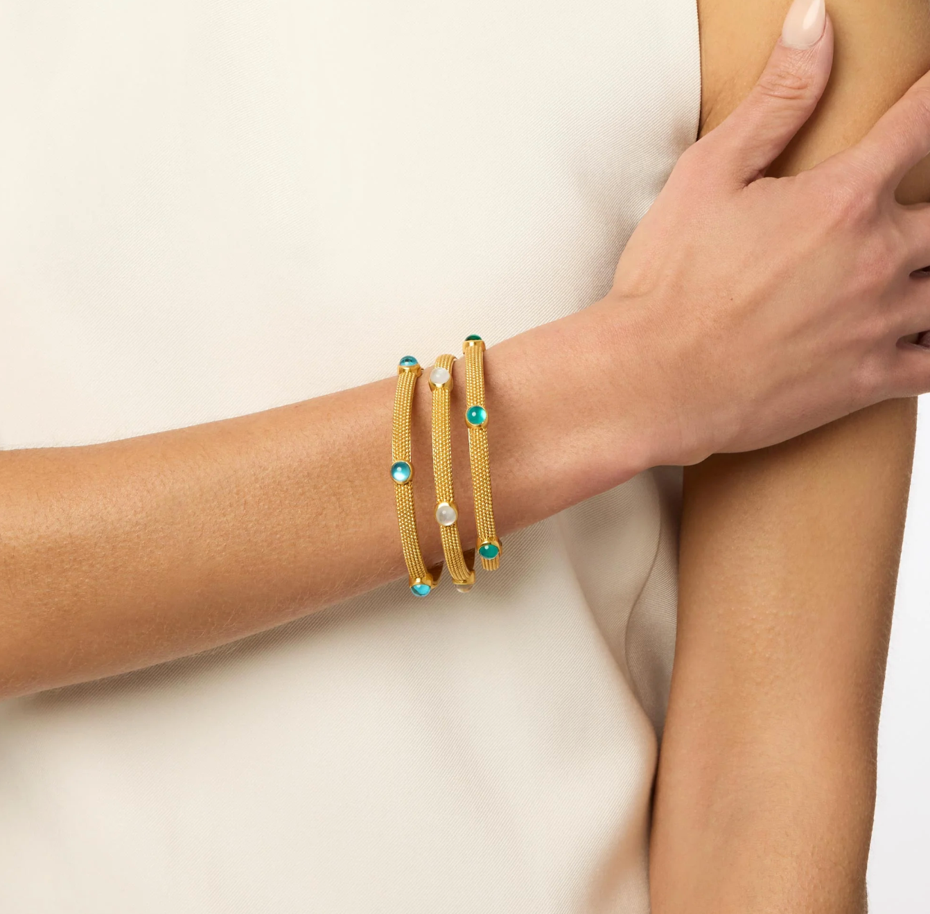 Cabochon Bangle: Iridescent London Blue, Medium