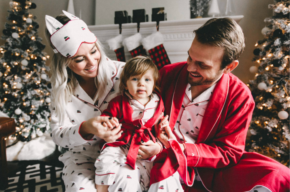 Family Holiday Photo Session at the Meeder Home Store