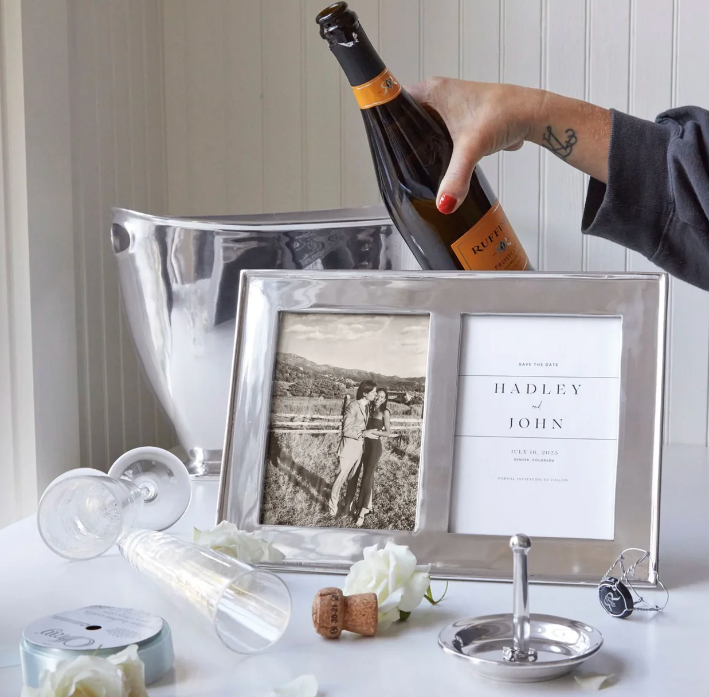 Wedding Gifts & Customizable Picture Frames