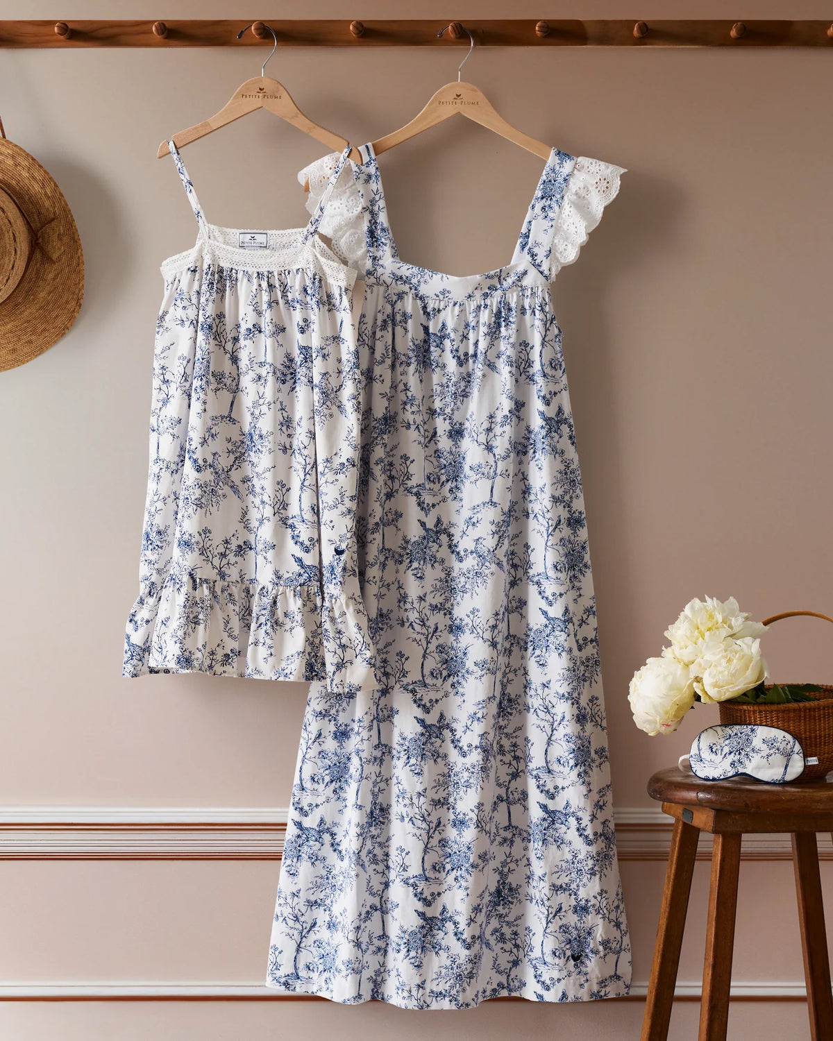 Women's Clara Nightgown in Timeless Toile