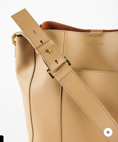 Dia Everyday Tote Bag